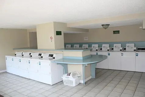 2754 North Hampden Court Chicago IL 60614