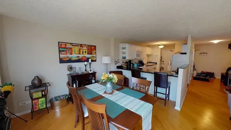 2754 North Hampden Court Chicago IL 60614