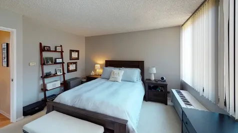 2754 North Hampden Court Chicago IL 60614
