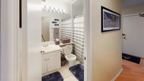 2754 North Hampden Court Chicago IL 60614