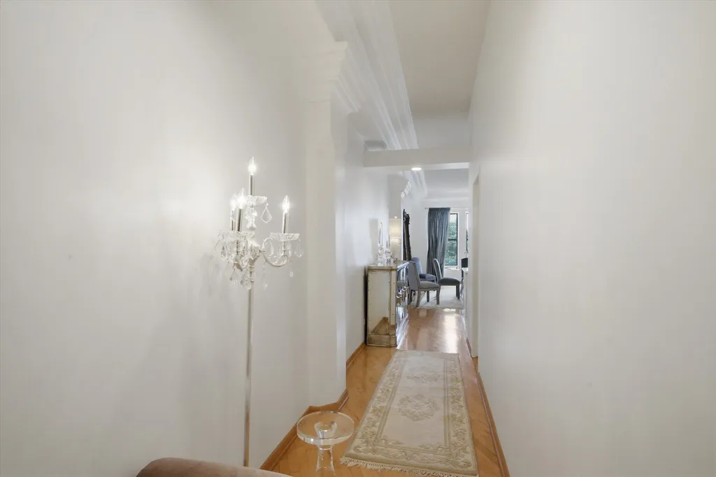 3323 North Paulina Street Chicago IL 60657