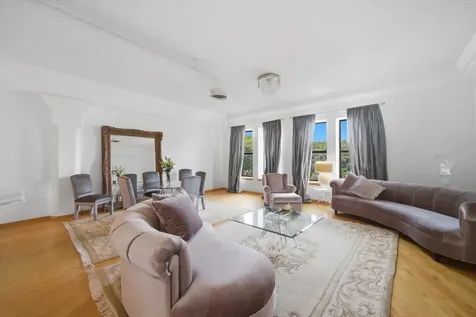 3323 North Paulina Street Chicago IL 60657