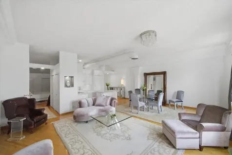 3323 North Paulina Street Chicago IL 60657