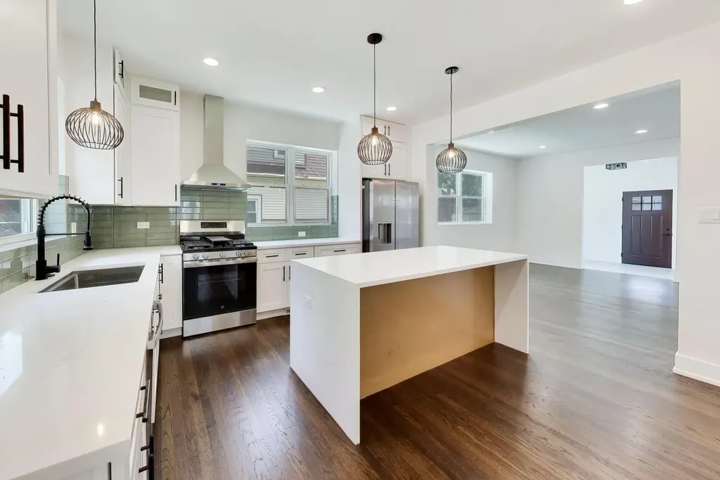 1632 West 100th Place Chicago IL 60643