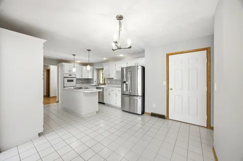 11497 Ridgecrest Drive Roscoe IL 61073