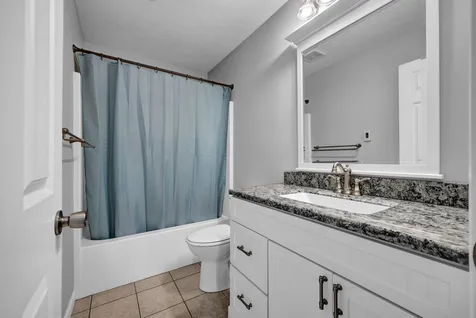 2246 Inez Lane Normal IL 61761