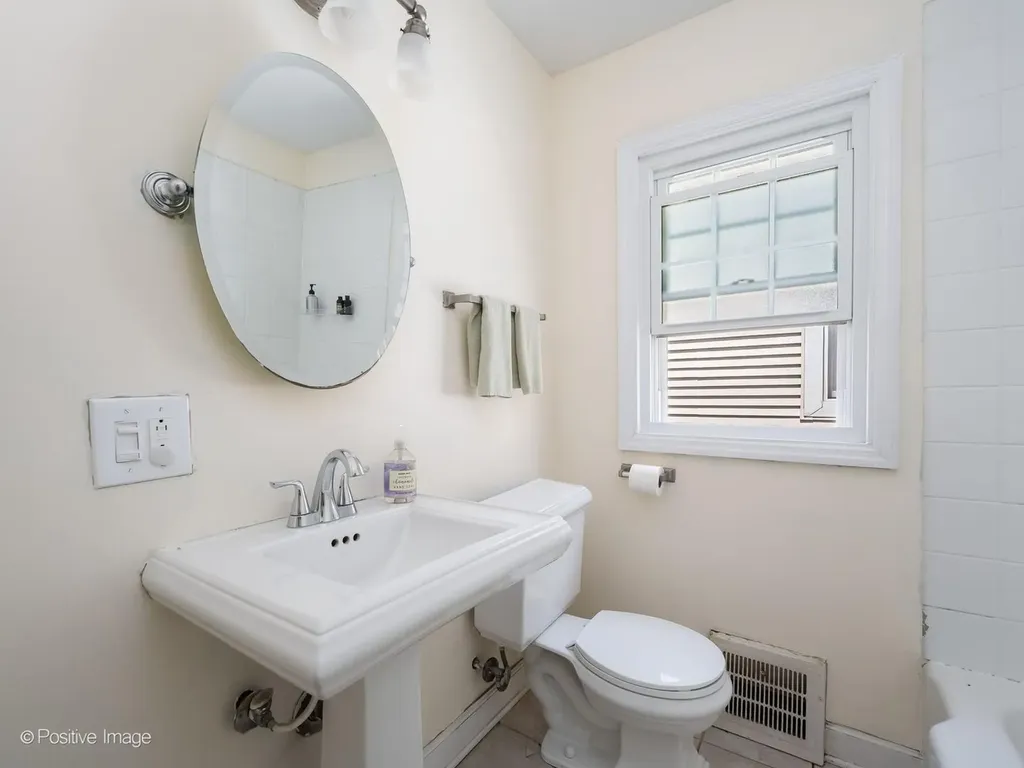 3546 North Ozark Avenue Chicago IL 60634