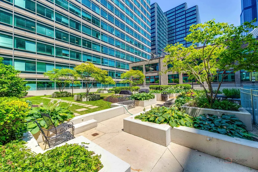 125 South Jefferson Street Chicago IL 60661