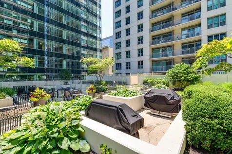 125 South Jefferson Street Chicago IL 60661