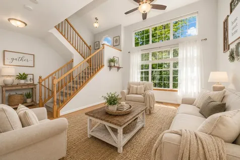 733 Pheasant Trail St. Charles IL 60174