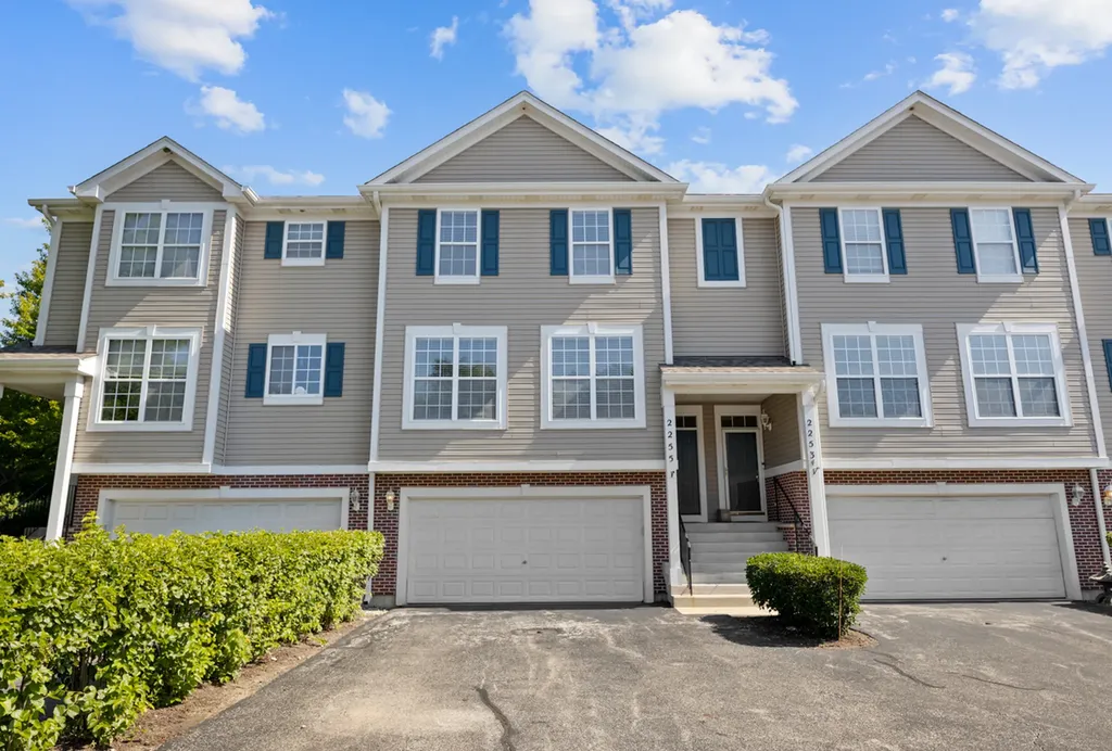 2255 Hudson Circle Aurora IL 60502