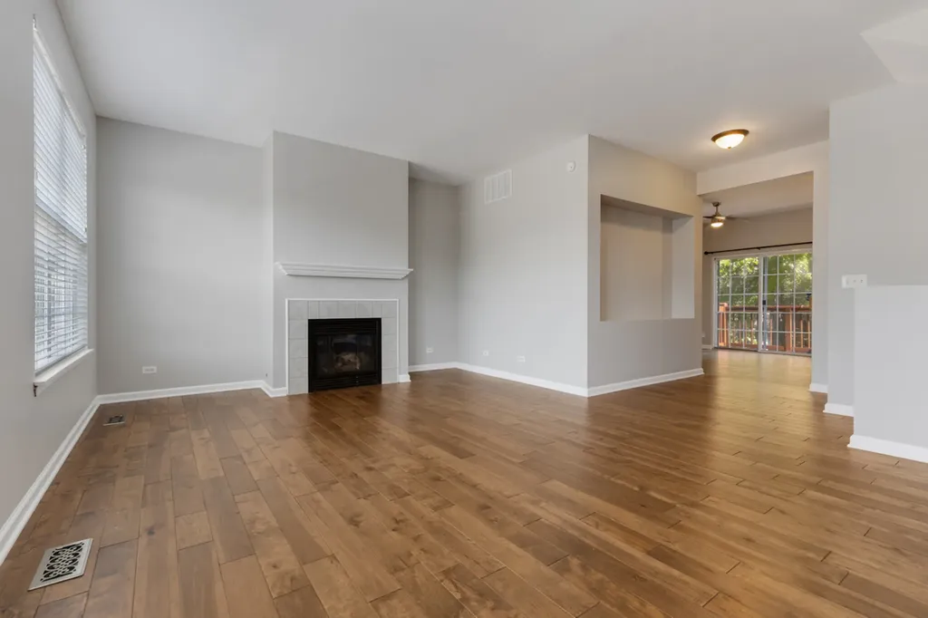 2255 Hudson Circle Aurora IL 60502