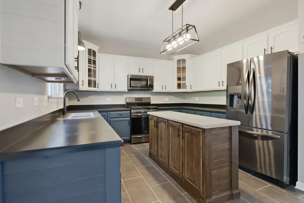 2255 Hudson Circle Aurora IL 60502