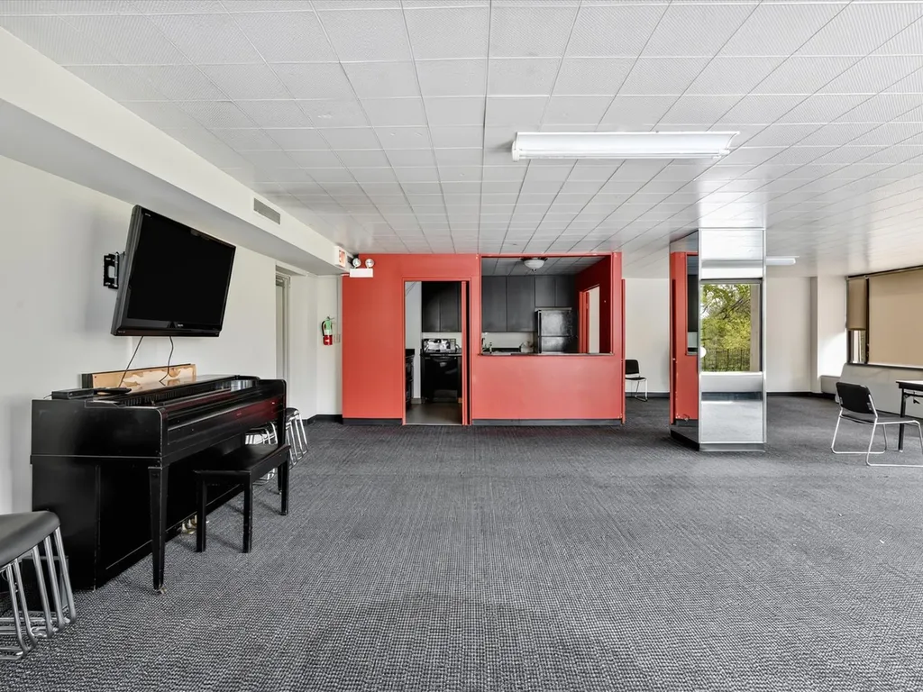 5455 North Sheridan Road Chicago IL 60640