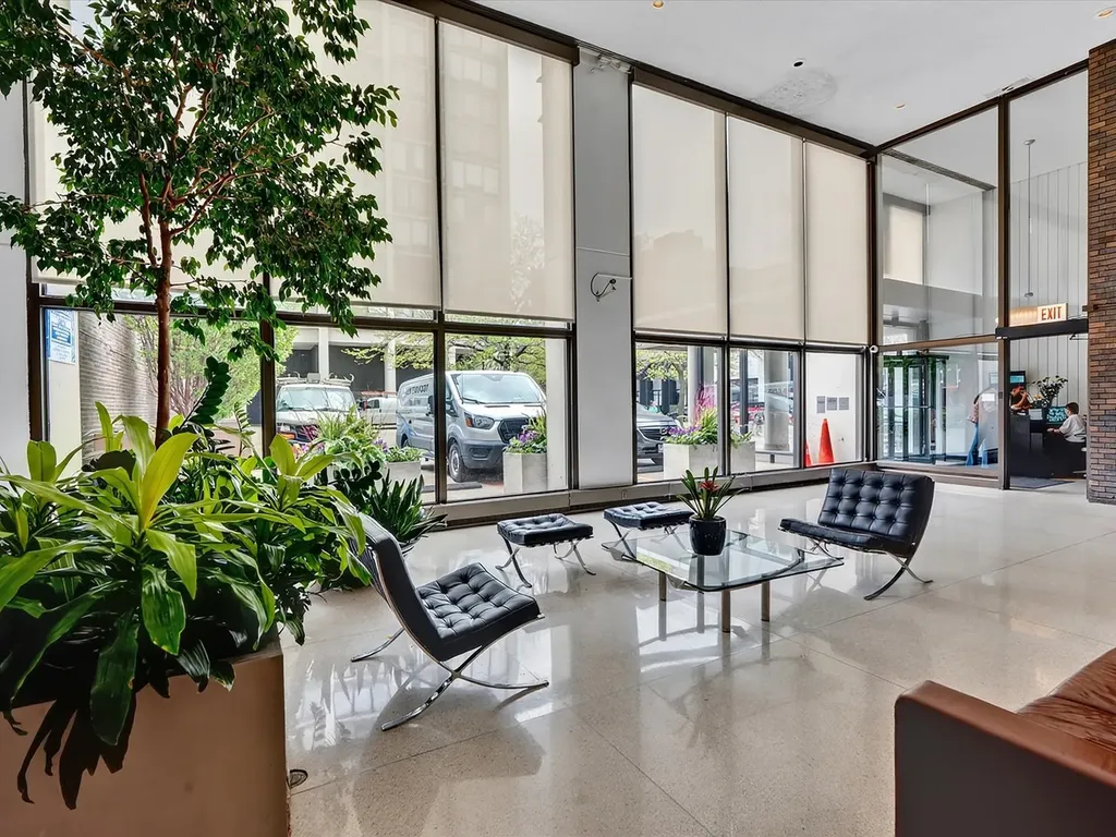 5455 North Sheridan Road Chicago IL 60640