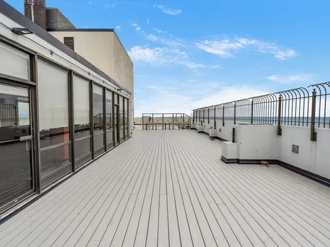 5455 North Sheridan Road Chicago IL 60640