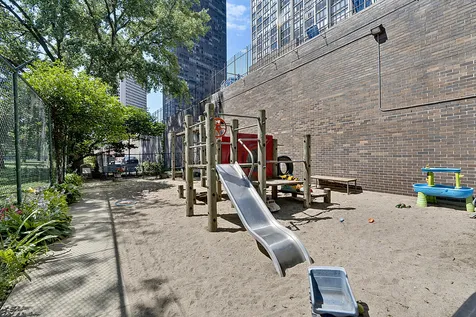 5455 North Sheridan Road Chicago IL 60640