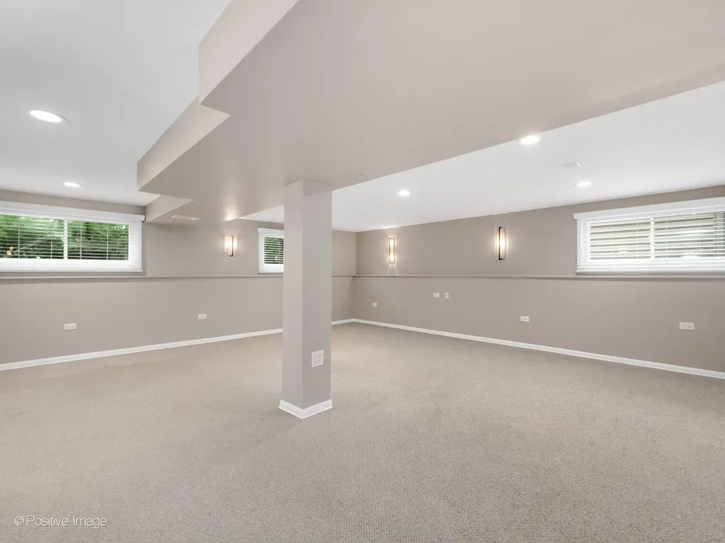 393 Grandview Avenue Glen Ellyn IL 60137
