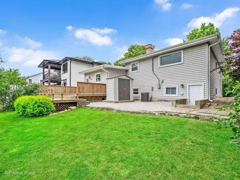 393 Grandview Avenue Glen Ellyn IL 60137