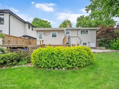 393 Grandview Avenue Glen Ellyn IL 60137