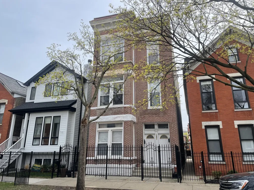 1841 West Superior Street Chicago IL 60622