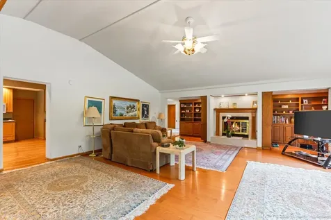 1843 Hanover Lane Flossmoor IL 60422