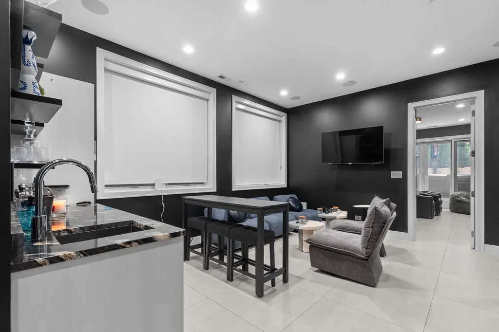 1620 West Pierce Avenue Chicago IL 60622