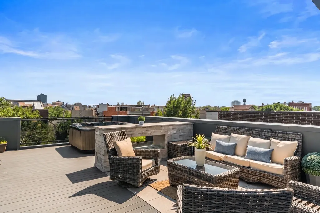 1620 West Pierce Avenue Chicago IL 60622
