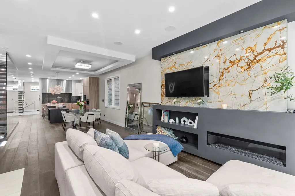 1620 West Pierce Avenue Chicago IL 60622