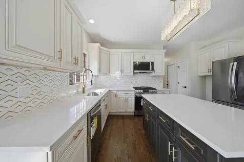 1215 Triple Crown Court Bartlett IL 60103