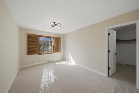 1215 Triple Crown Court Bartlett IL 60103
