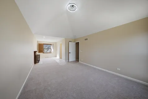 1215 Triple Crown Court Bartlett IL 60103