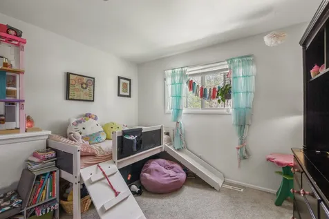 82 Sherbon Lane Crystal Lake IL 60014