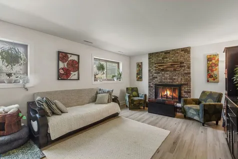 82 Sherbon Lane Crystal Lake IL 60014