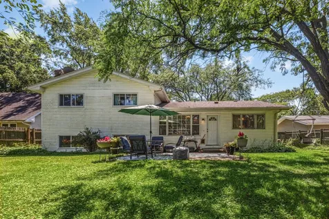 82 Sherbon Lane Crystal Lake IL 60014