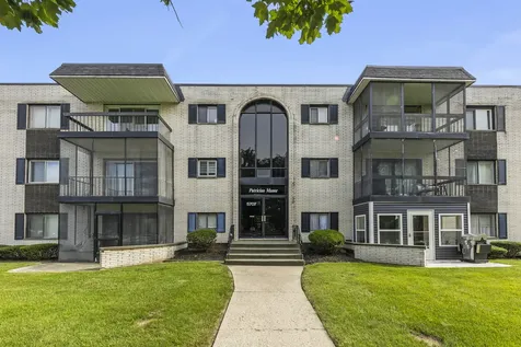 5707 129TH Street Crestwood IL 60418