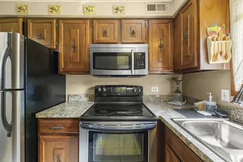 5707 129TH Street Crestwood IL 60418