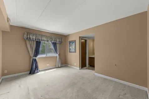 5707 129TH Street Crestwood IL 60418