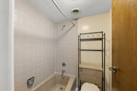 5707 129TH Street Crestwood IL 60418
