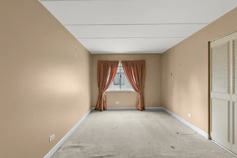 5707 129TH Street Crestwood IL 60418