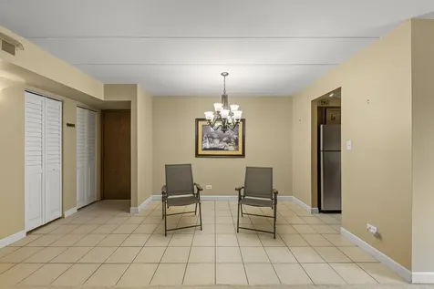 5707 129TH Street Crestwood IL 60418