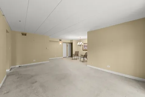 5707 129TH Street Crestwood IL 60418