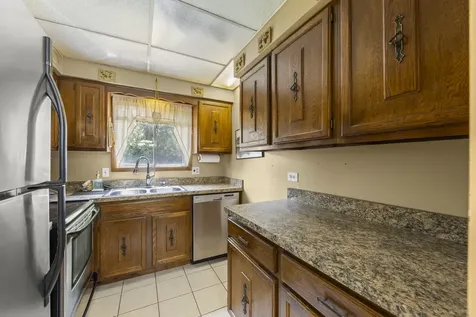 5707 129TH Street Crestwood IL 60418