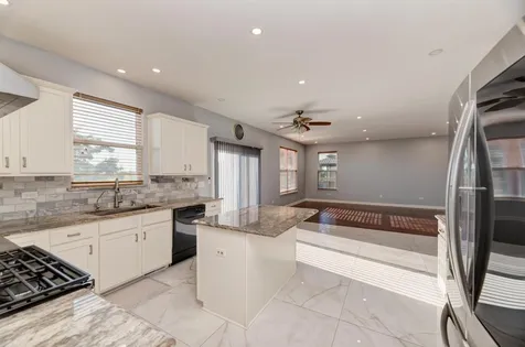 907 Wildflower Drive Shorewood IL 60404