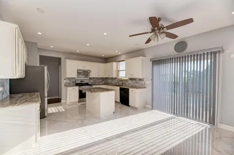 907 Wildflower Drive Shorewood IL 60404