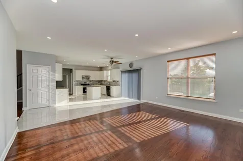 907 Wildflower Drive Shorewood IL 60404