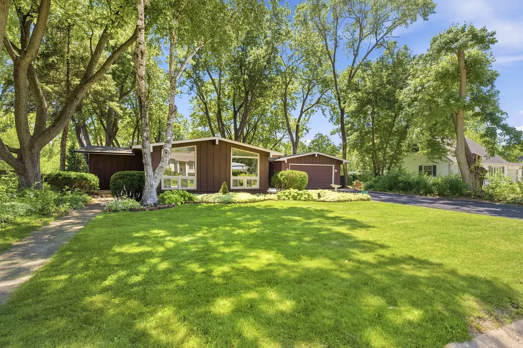 1305 Alicia Drive Morris IL 60450