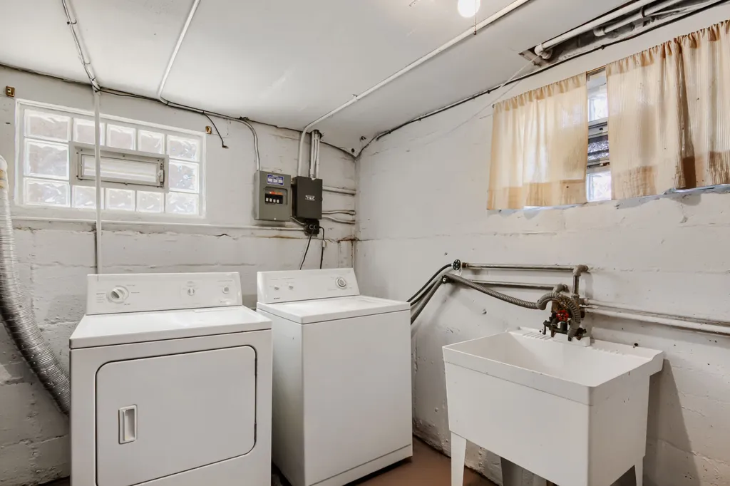 10440 South Hamlin Avenue Chicago IL 60655