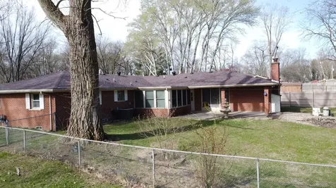 2775 East Riverview Drive Kankakee IL 60901