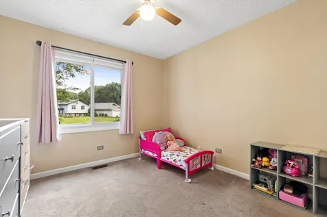 5701 Bedford Court Hanover Park IL 60133